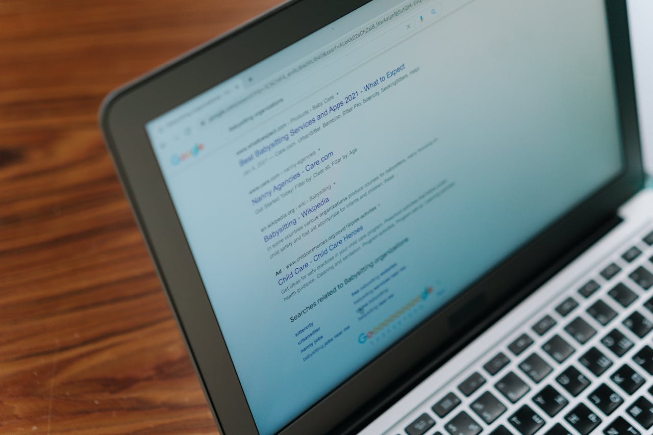 Ilustrasi mesin pencari untuk artikel Mengoptimalkan Website dengan SEO