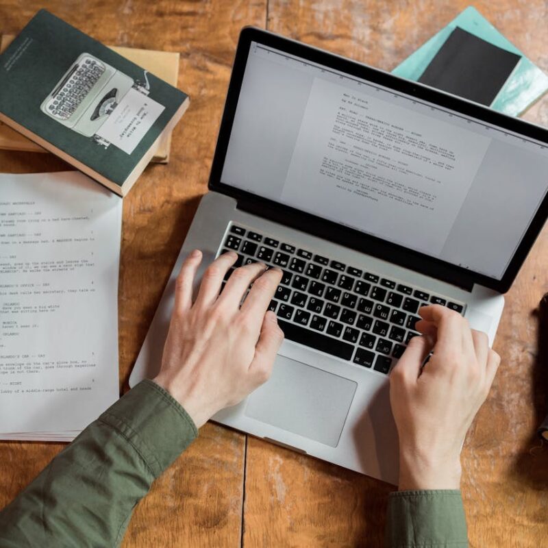 Perbandingan Formula AIDA dan PAS: Rahasia di Balik Copywriting yang Menjual