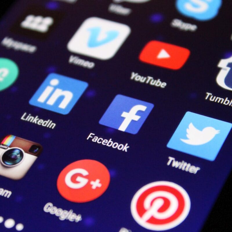 Jasa Social Media Management: Kapan Waktunya Menggandeng Profesional?
