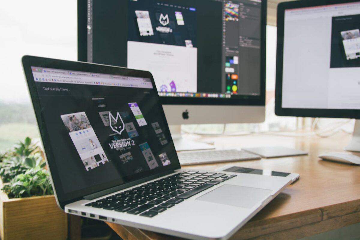 Ilustrasi artikel Peran Desain UI/UX dalam Meningkatkan Konversi Website Bisnis Anda